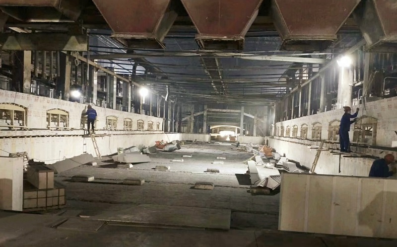 Working Day and Night—High-Standard Completion of AZS Brick Masonry for a Key Glass Kiln Project