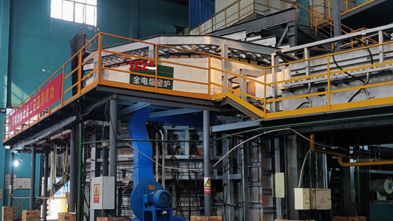 All-Electric Melting Furnace: The Craftsperson Behind Gorgeous Opal Glass for Cosmetics